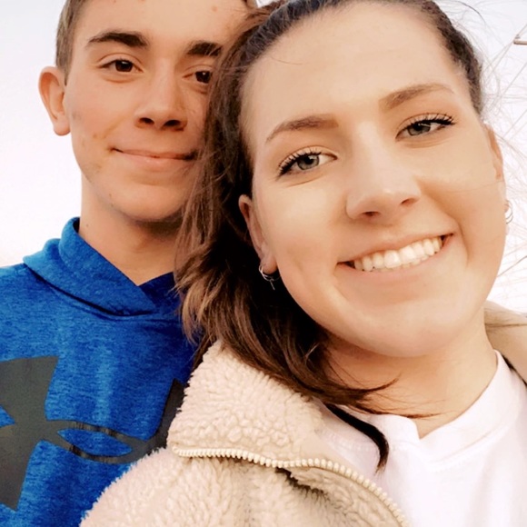 Meet your Posher, Claire - Picture 1 of 1